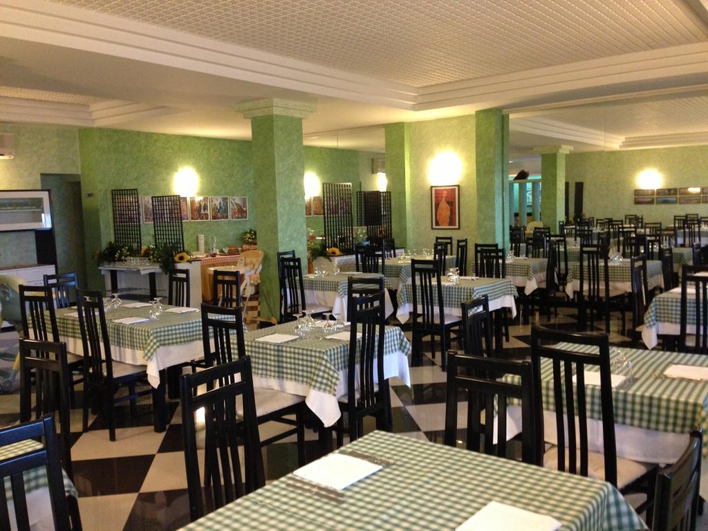 Hotel Ristorante Stellato Trebisacce Eksteriør billede